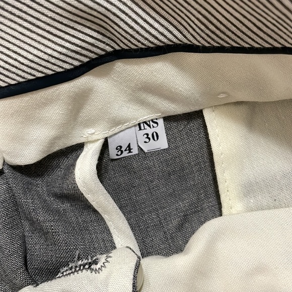 Dress pants $15 - Picture 3 of 4